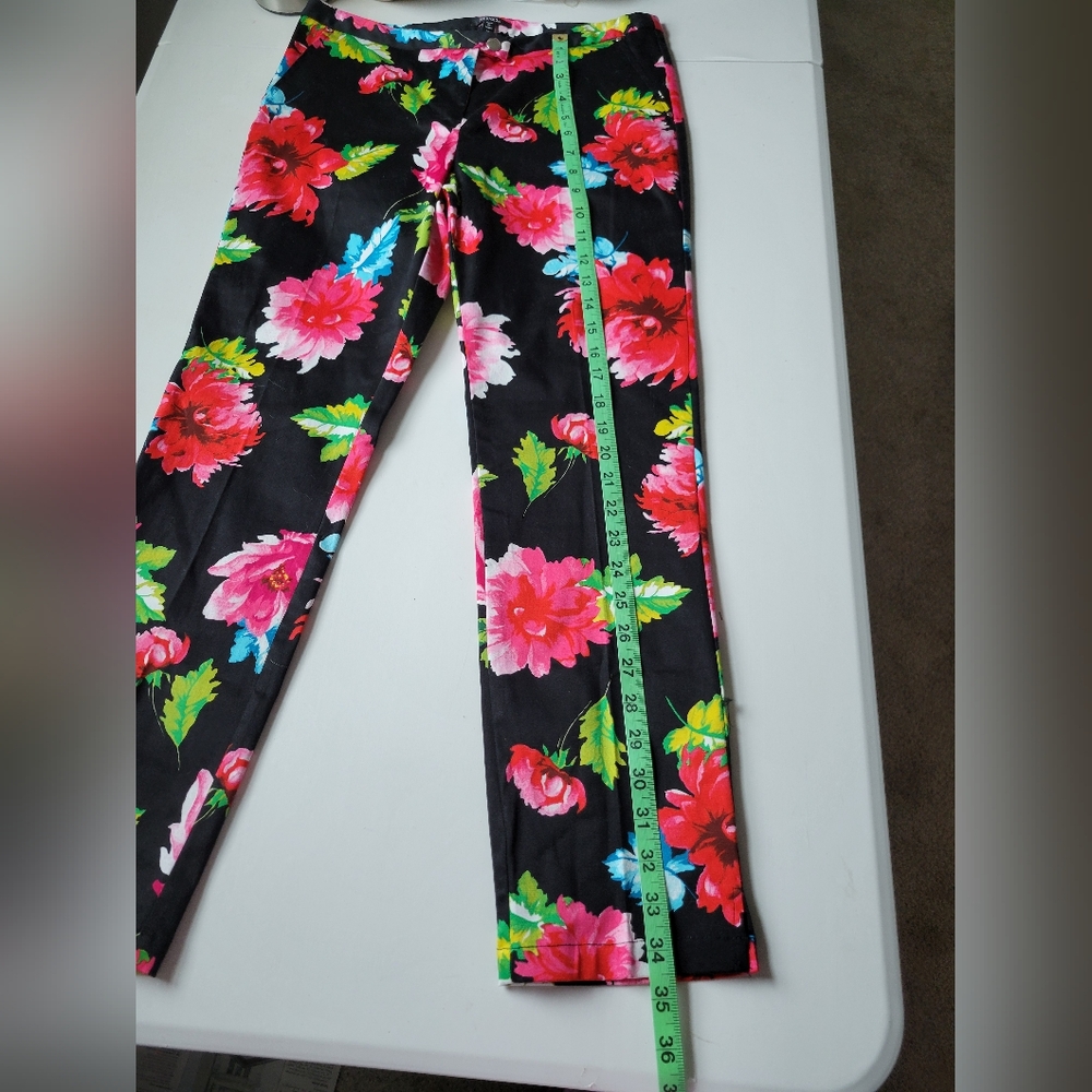 XOXO Floral Pants, Size 5/6 - Picture 13 of 14